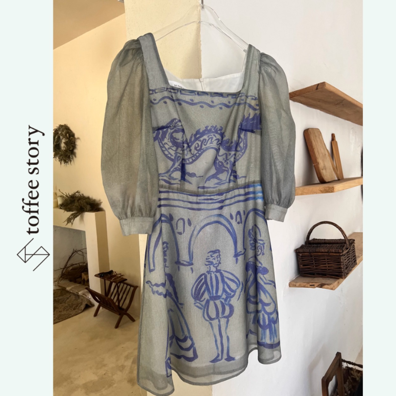 物語をまとう:宮殿アートプリントワンピース《XU0257》