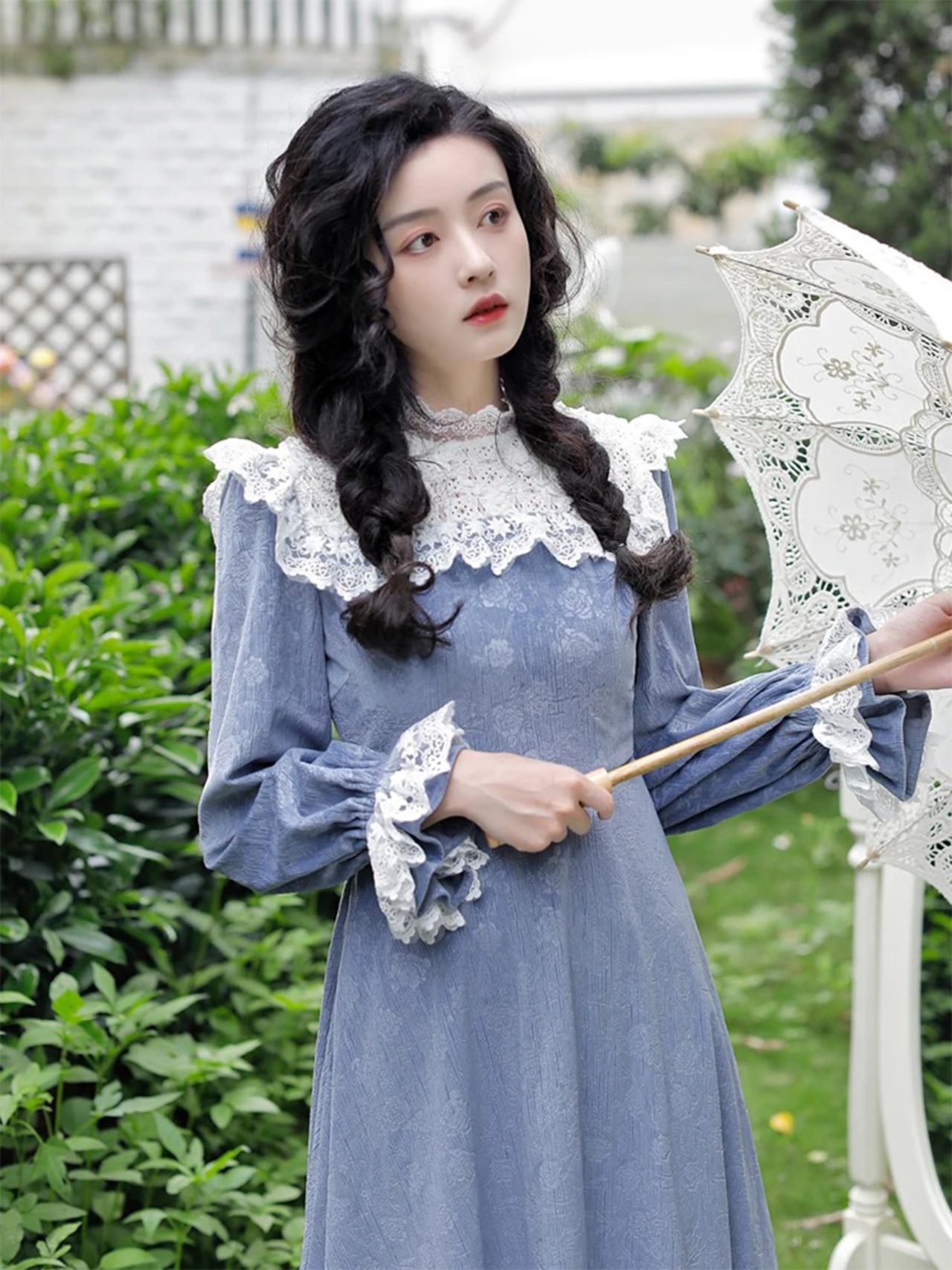 【0110】Blue Flower Lace Frill Long Sleeve Dress