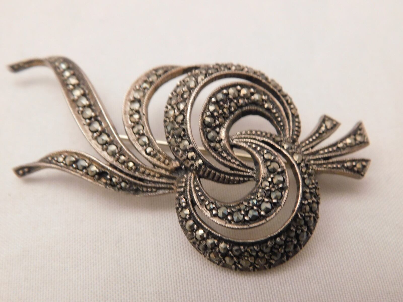 シルバーにマーカサイトのブローチ（ビンテージ ）silver&marcasite