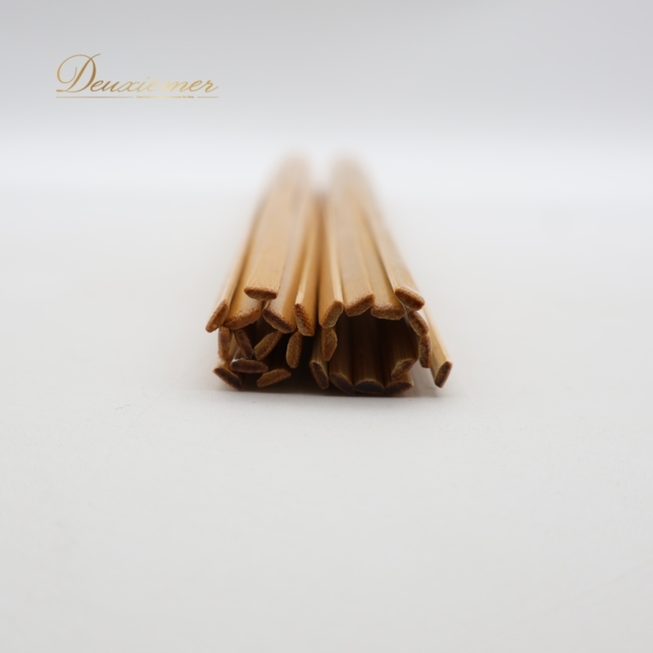 フラダンス プイリ ブラウン系 小物 小道具 ラオス製 茶 白 緑 赤 ナチュラル フラ ダンス タヒチアン ケース ケース付き 木製 舞台 ステージ ダンス小物 ダンス用品 レッスン 練習 イベント 艶 光沢 ペア タヒチアンダンス 花柄 フラガール柄