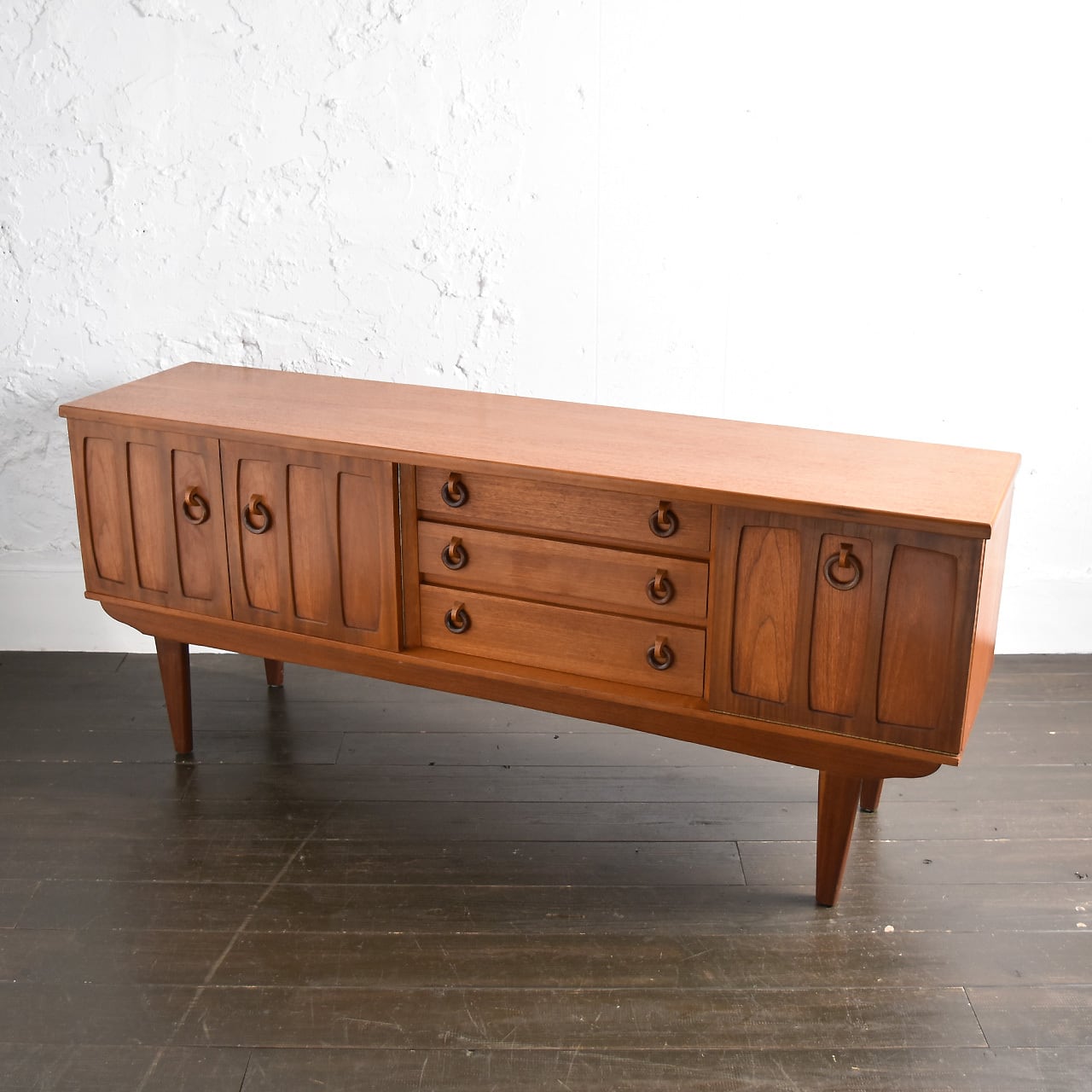 ビューティリティ チーク サイドボード / Buautility Sideboard