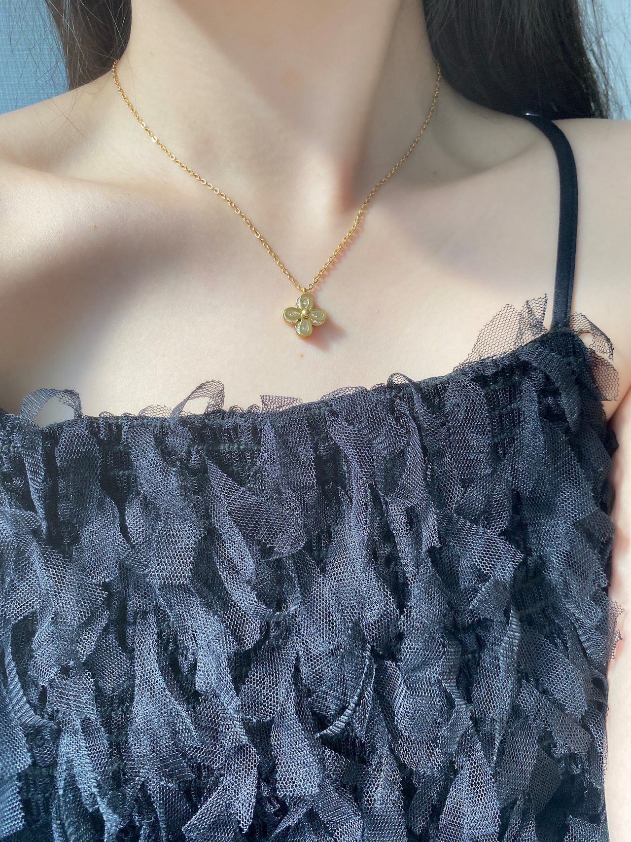 Flower zirconia necklace