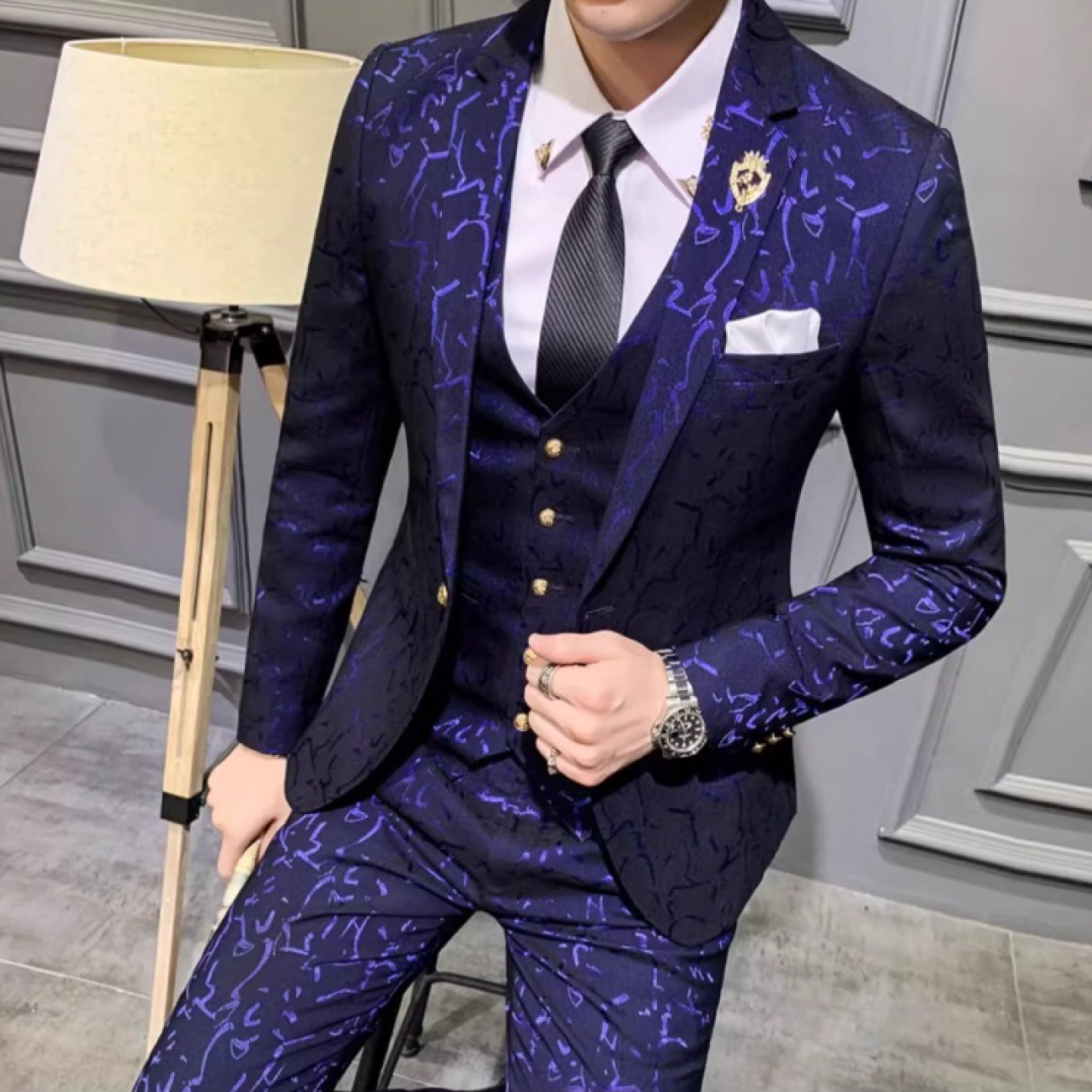 カジュアルな男のスリム花ジャケット　韓国風　スリーピース　SU015