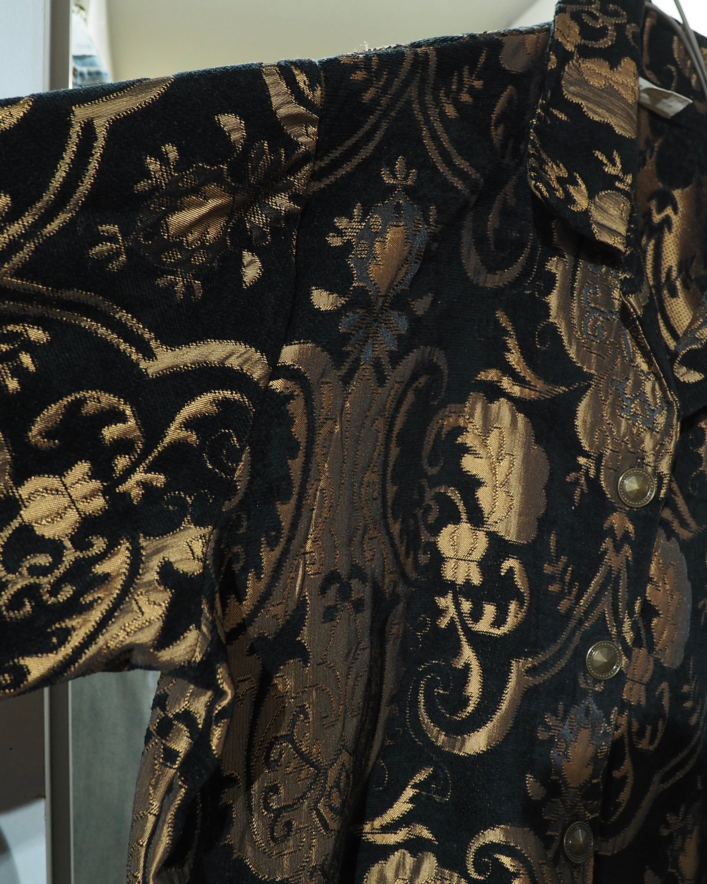 " Made in USA " Beautiful Luxury Baroque Pattern Vintage Gobelin Jacket