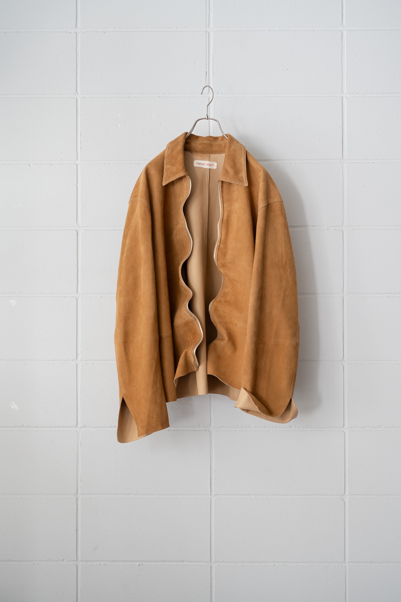barbell object / leather jkt