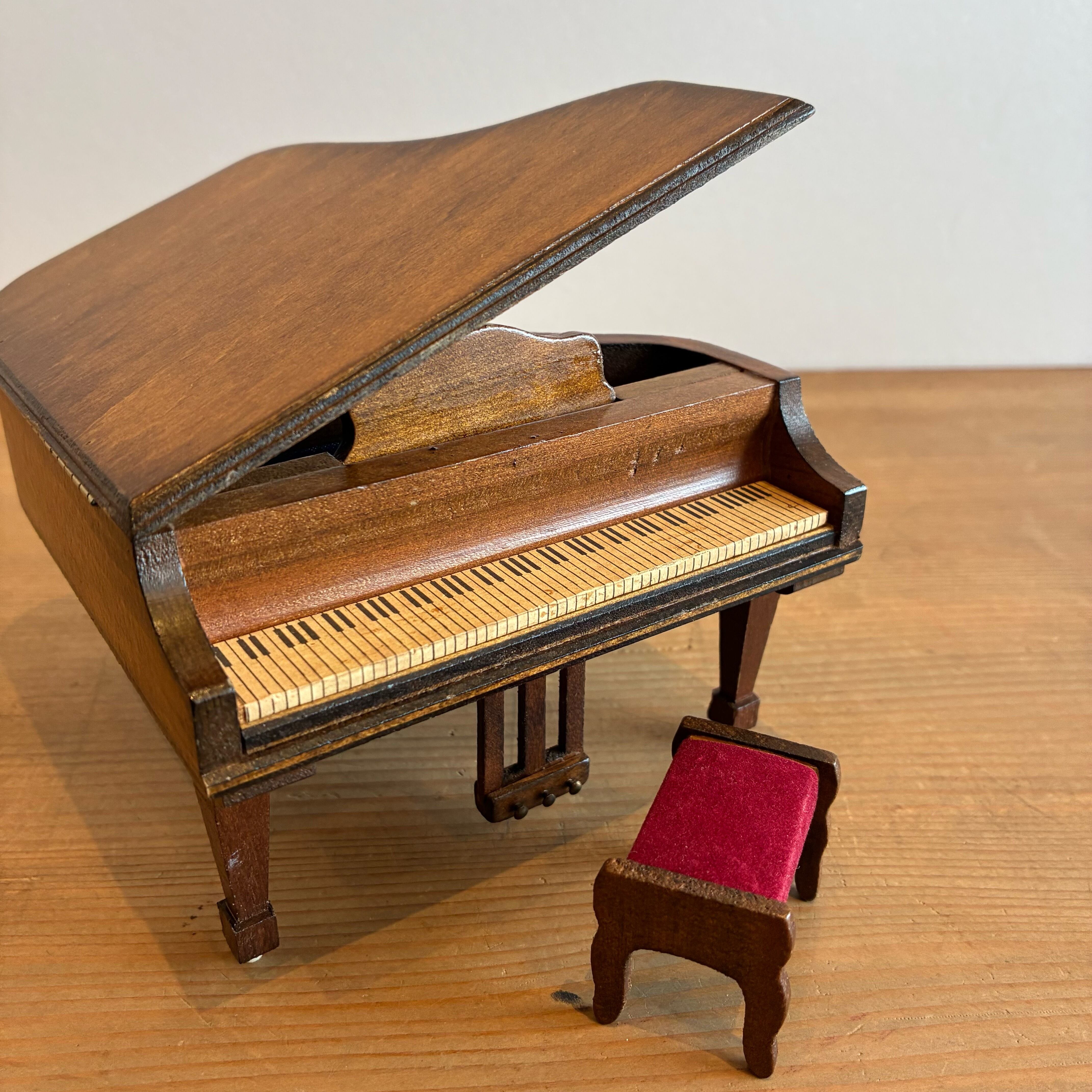 オルゴールグランドピアノレトロヴィンテージ