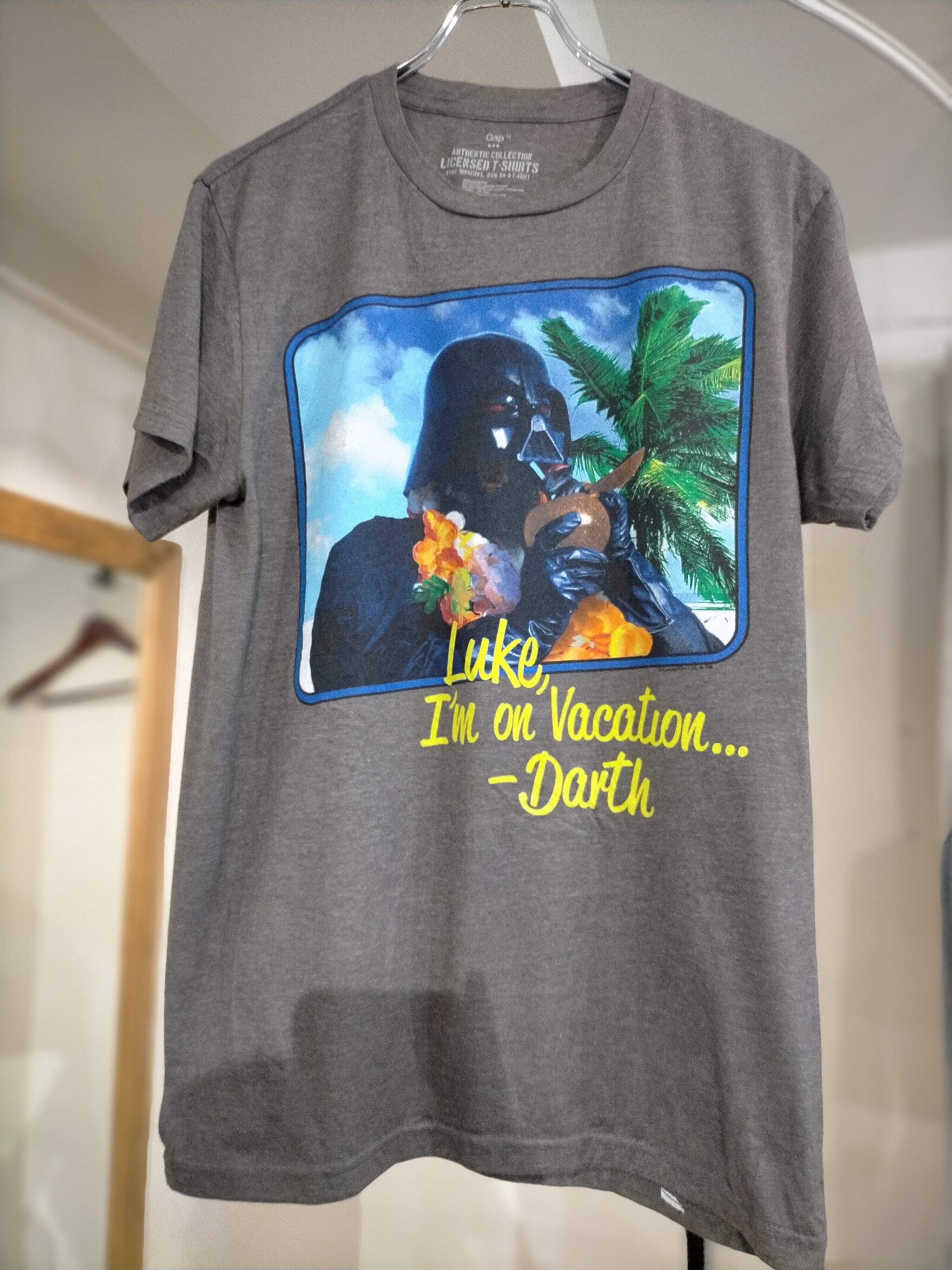 Starwars 休暇中のダースベイダー Tシャツ