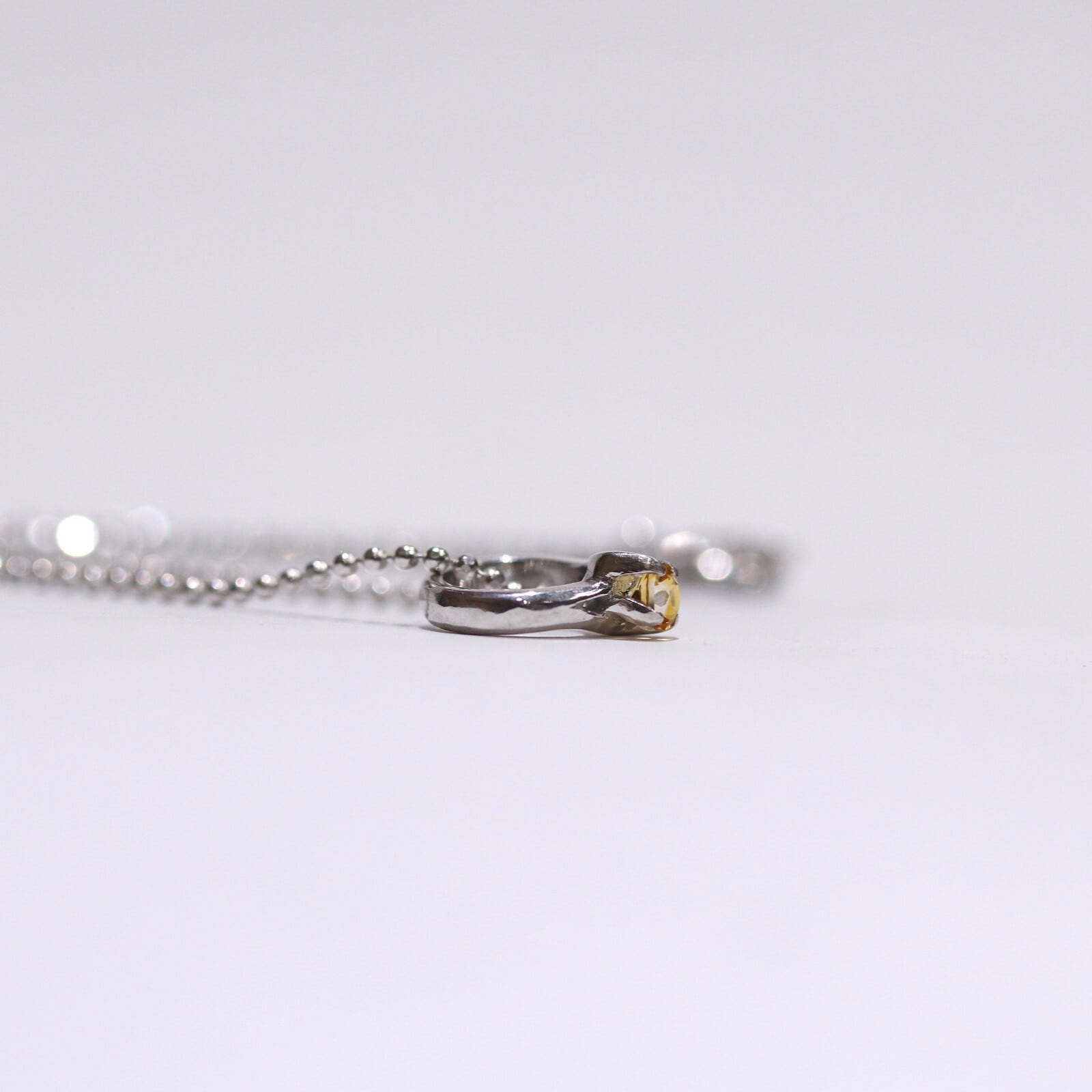 ベビーリングネックレス 11月誕生石 シトリン | Somm Jewelry ベビーリングネックレス 11月誕生石 シトリン | Somm Jewelry