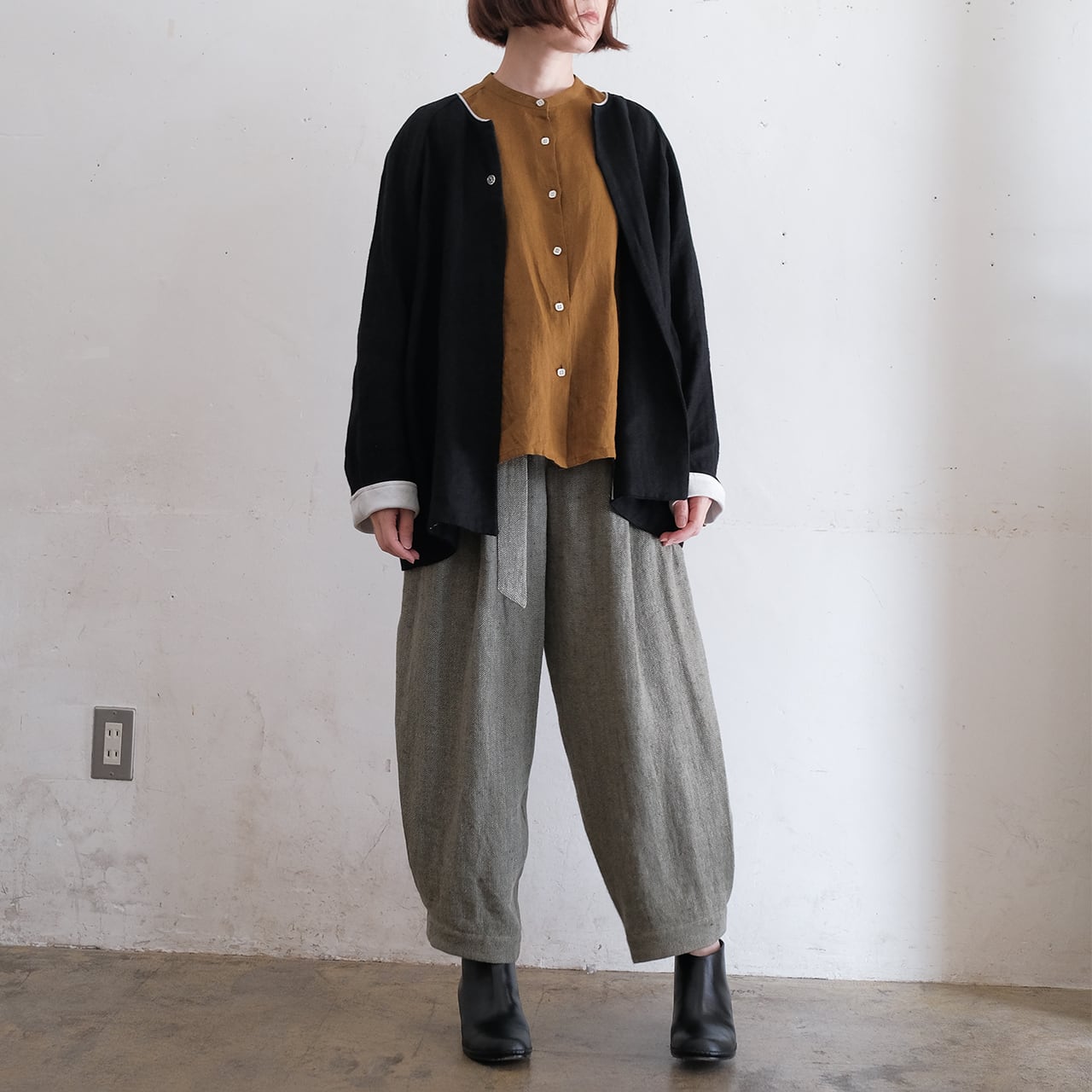 unisex egg pants A／herringbone linen〈gray×olive〉 | SALUÉ