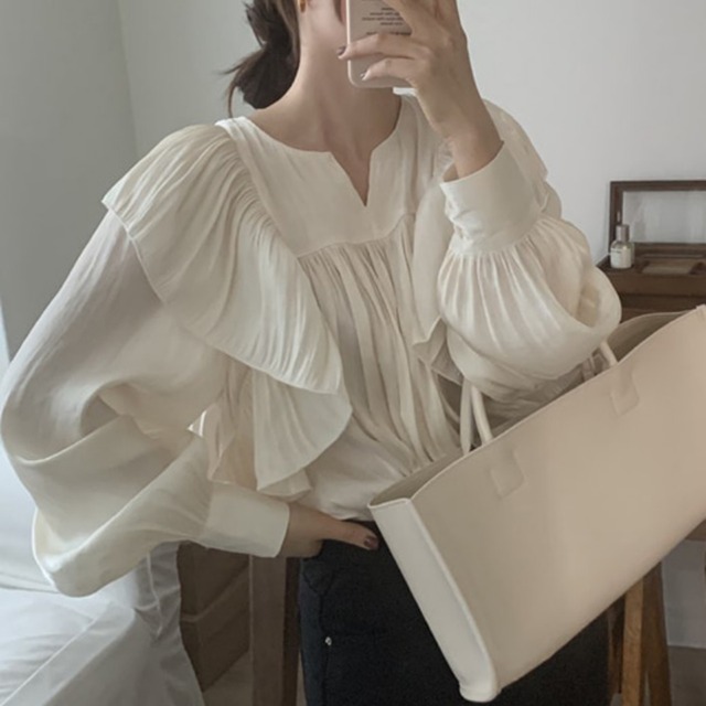 big frilled puff blouse