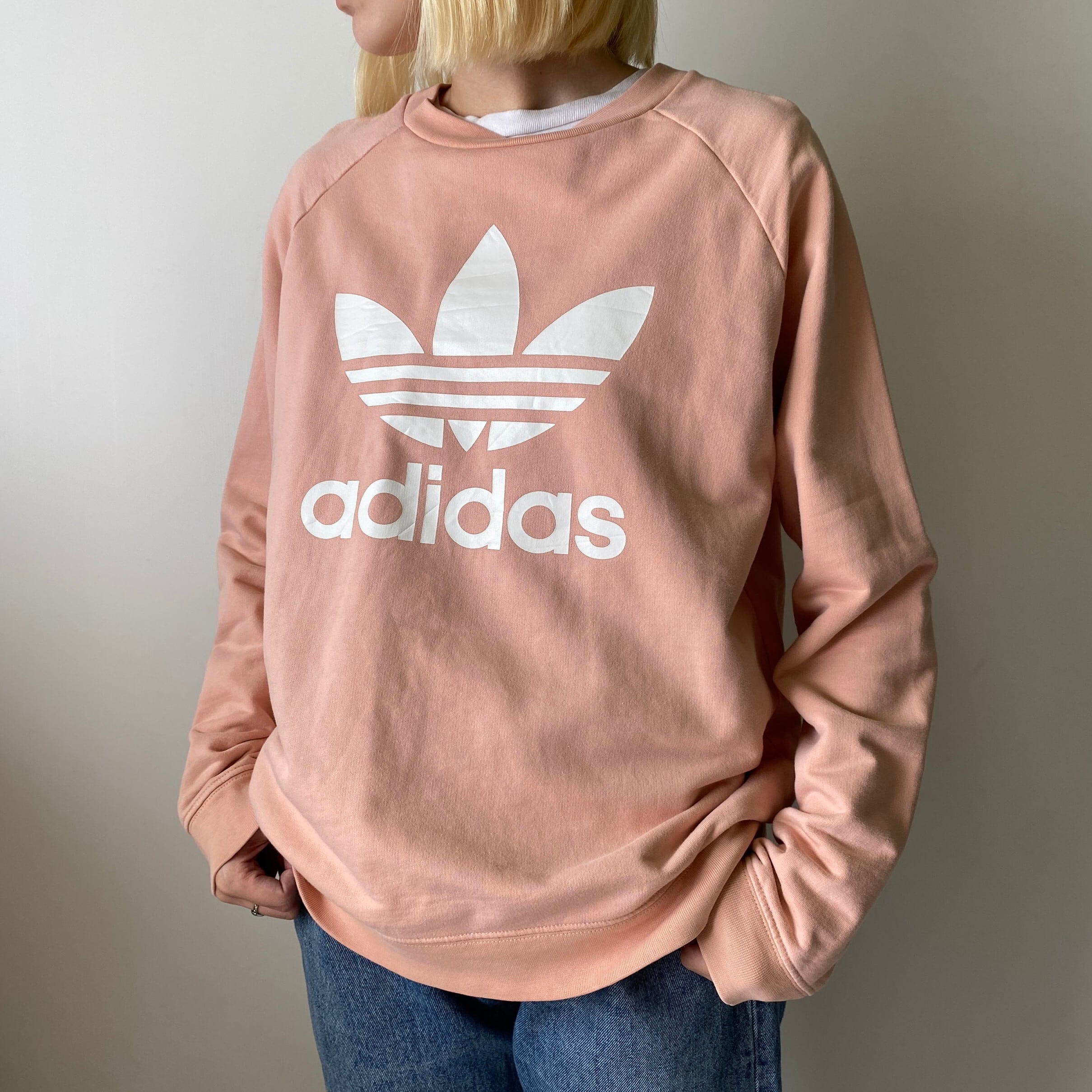 adidas レディース　新品トップス　トレーナー