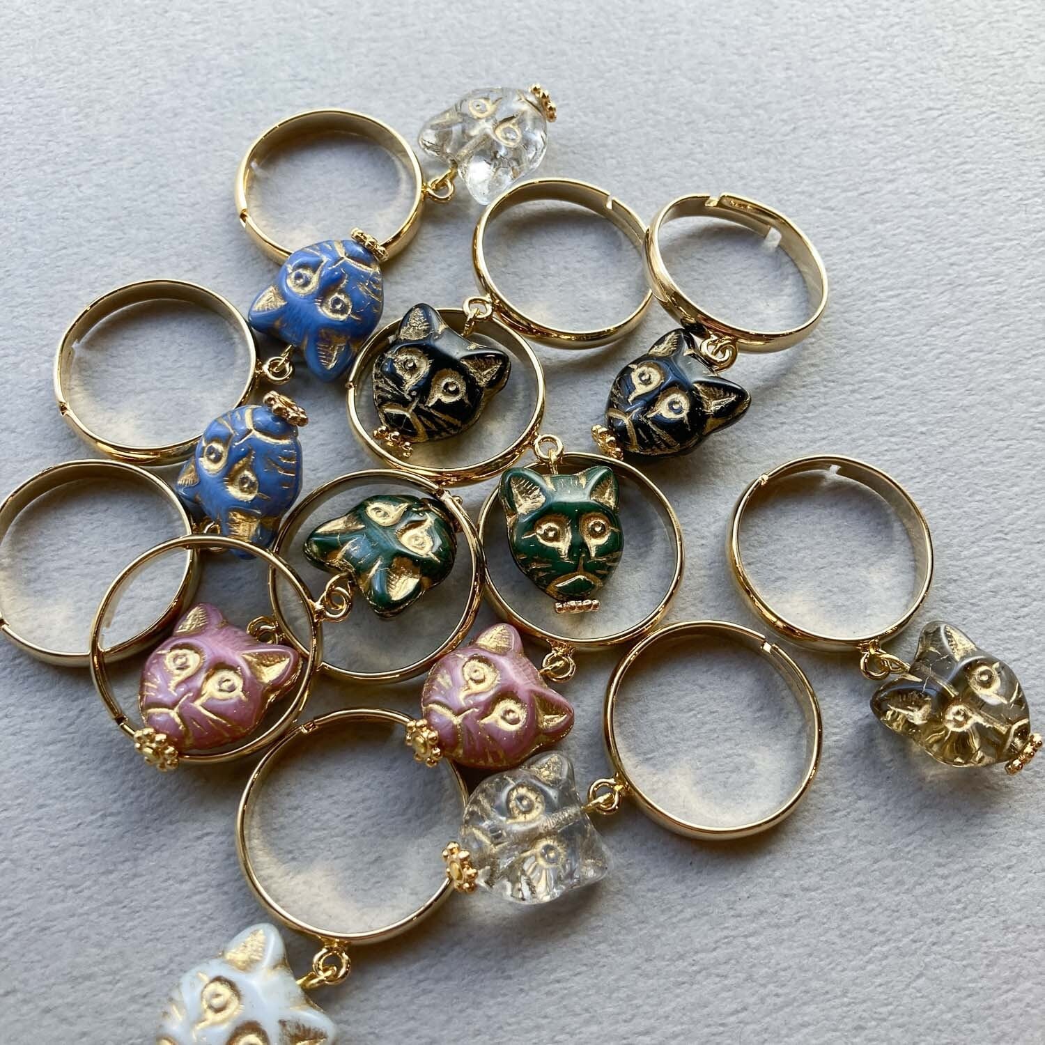 再入荷〉猫チェコビーズのリング | Dua-アクセサリーパーツショップ
