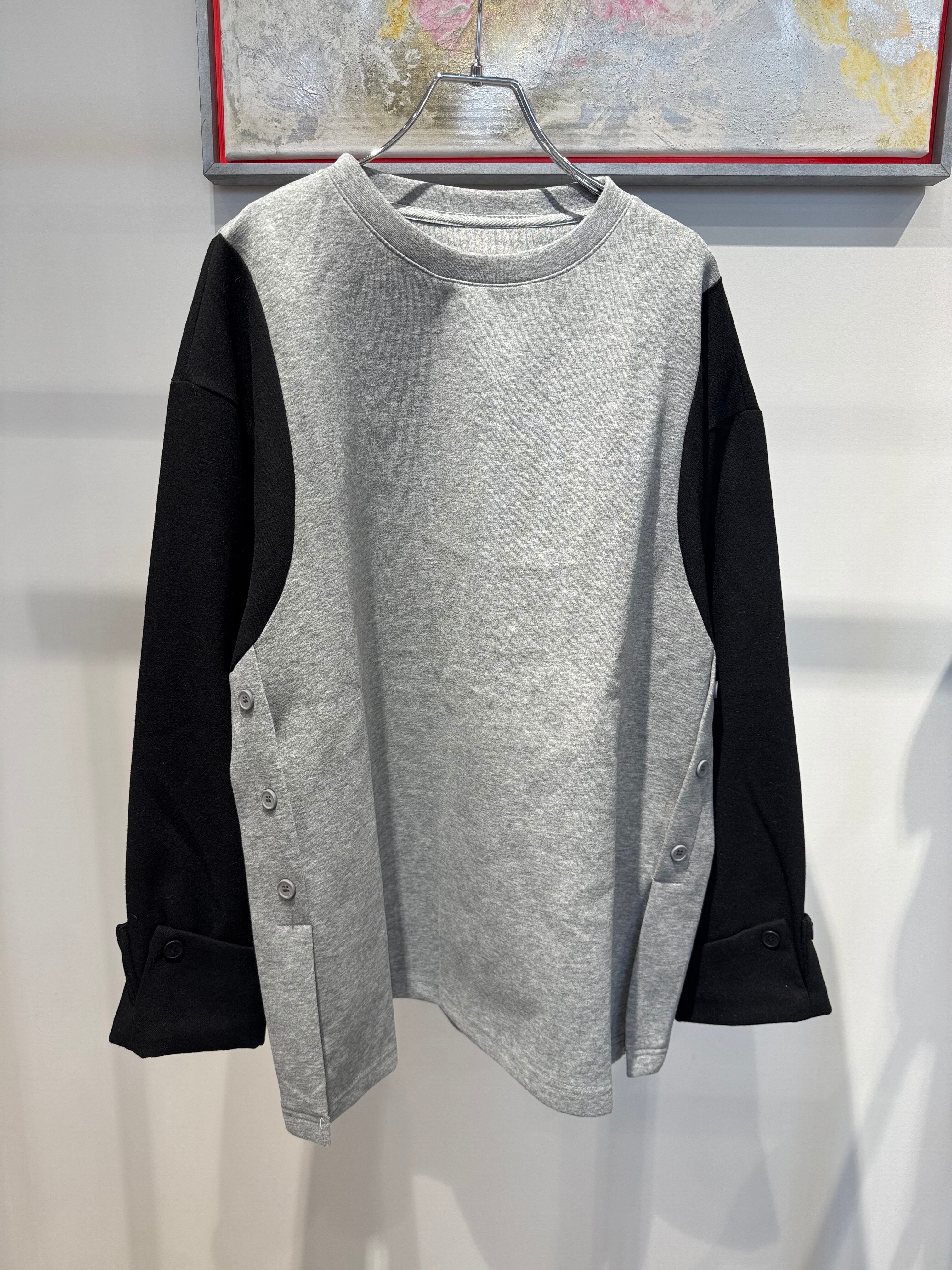 bi-color button slit pullover