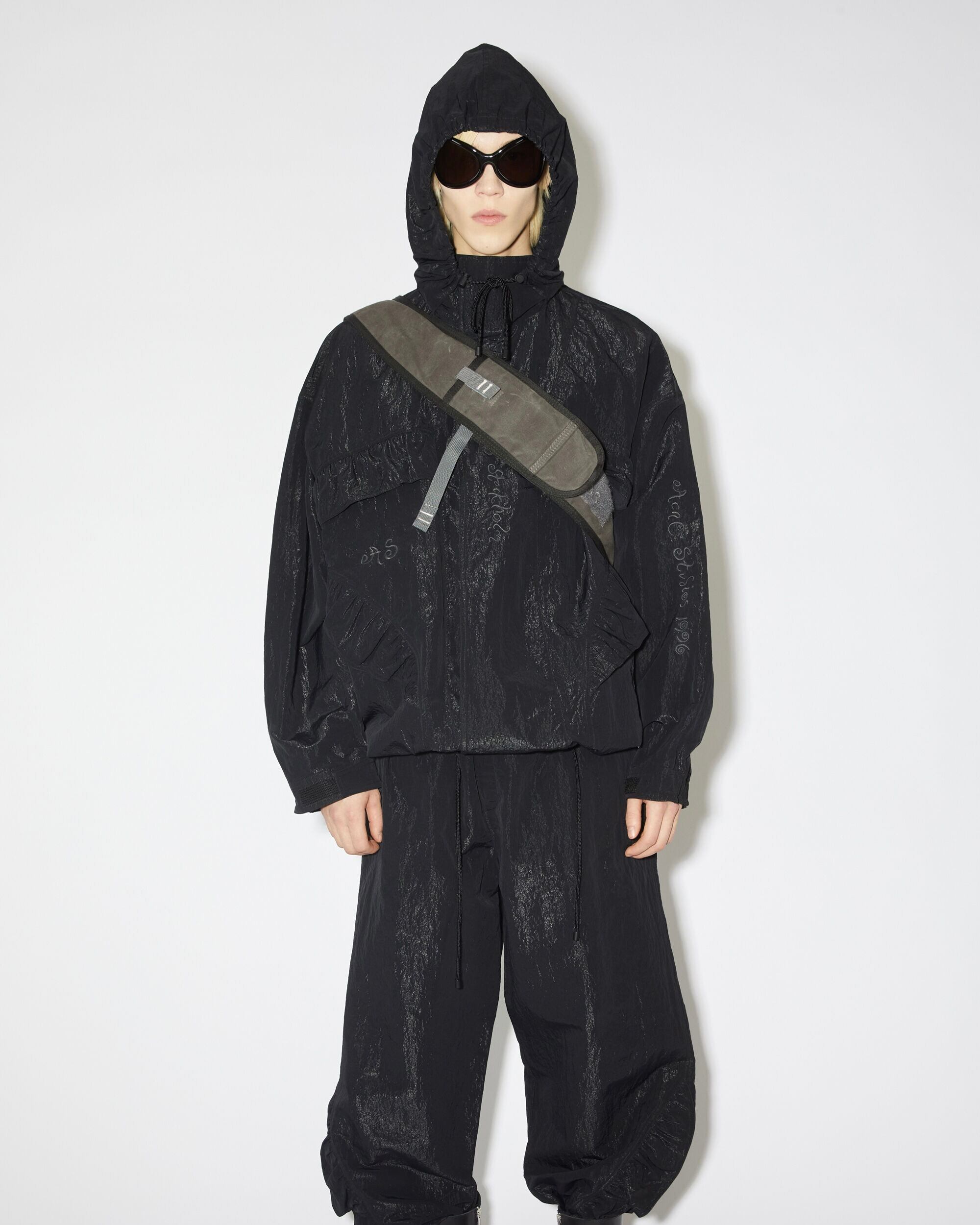 Acne Studios Men】エンブロイダリー ナイロンジャケット | idealclasse 