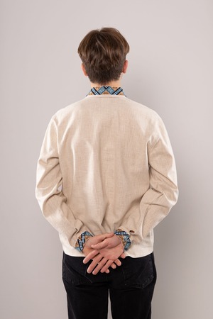 ウクライナ刺繍ヴィシヴァンカ　クロスステッチ手刺繍　Lサイズ　メンズ