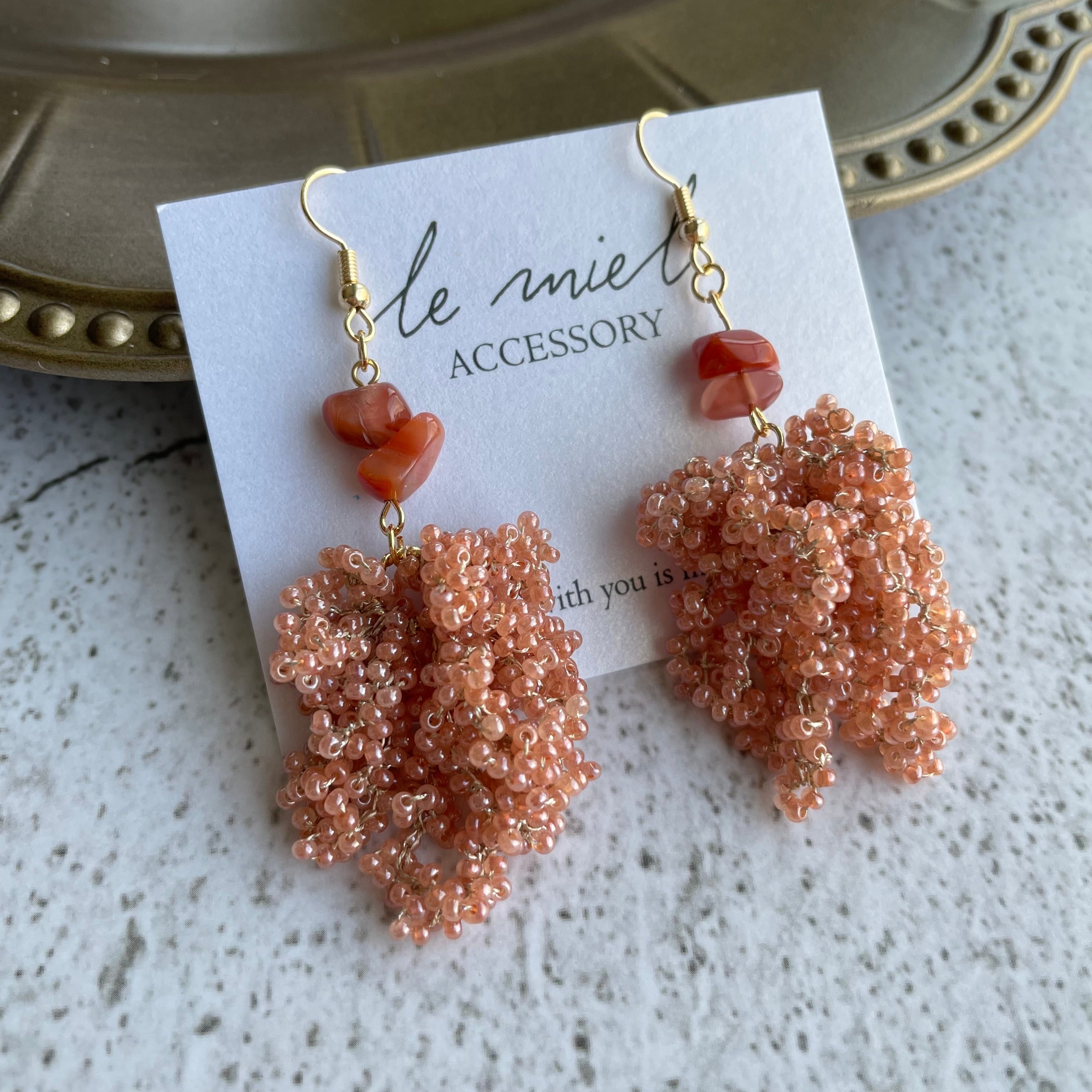 No.290 チェコビーズ 黒のグラデーションピアス ハンドメイド ビーズ