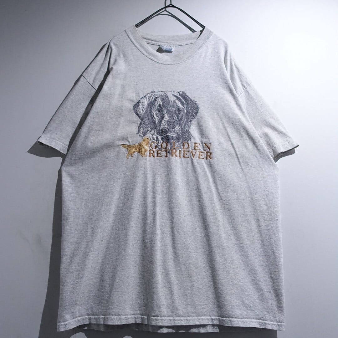 O0s Gray Golden Retriever Embroidery Design T-Shirt