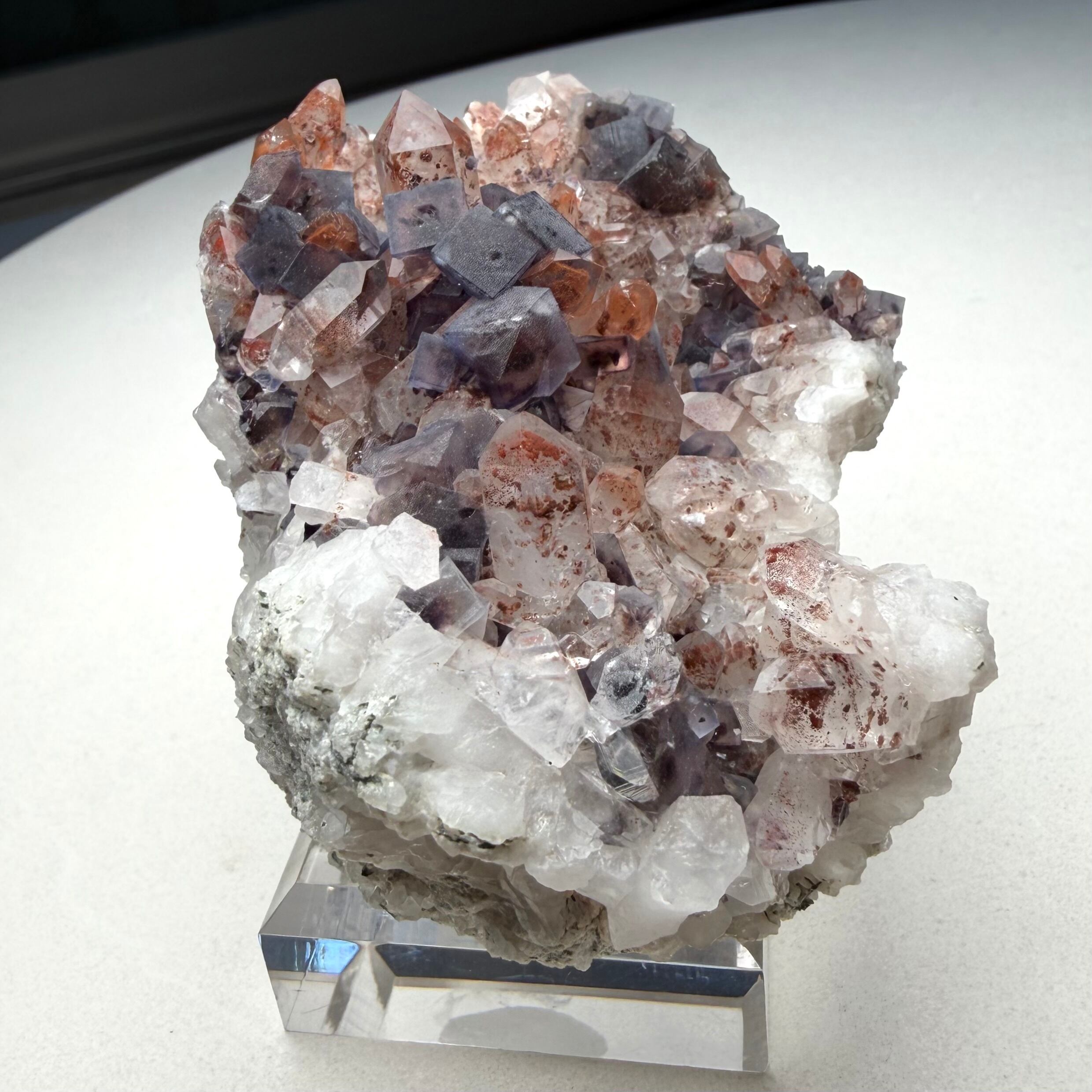 フローライト / クォーツ / ヘマタイト【Hematite in Quartz