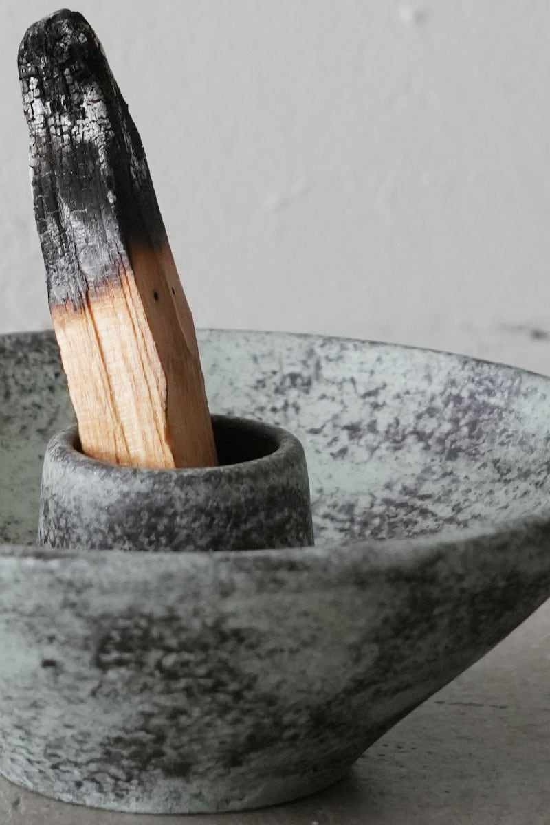 岡崎慧佑 x Talkabout "Palo Sant Holder"