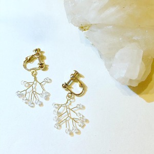 ハナノイロハ『WHITE』earring wh07a