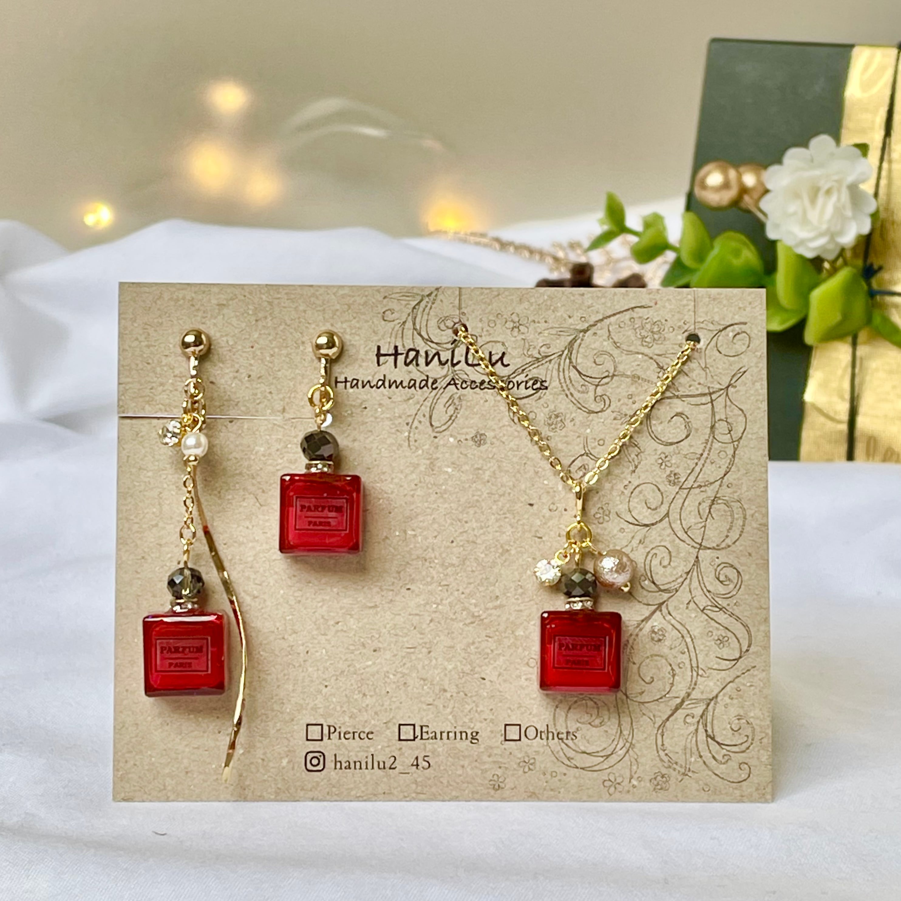 ミニチュア香水瓶風チャーム♡アシメピアス/イヤリング⭐︎