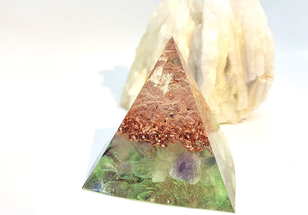 【受験のお守り】ピラミッド型Ⅱ オルゴナイト フローライト