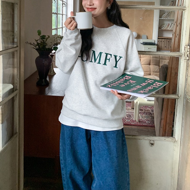 logo print sweatshirt J00070