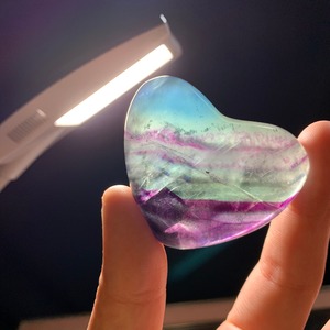 ハート 2. 可愛い パープルストライプフローライト