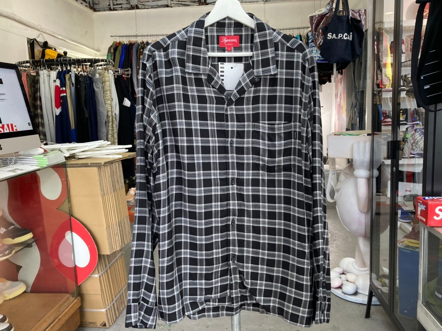 Supreme 19SS PLAID RAYON SHIRT BLACK LARGE 80KI9103 | BRAND BUYERS  