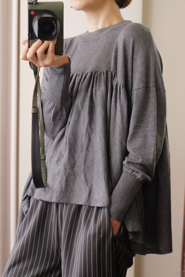 gather knit blouse gray