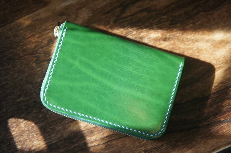 ルガトショルダーのミニラウンドファスナー【パロットグリーン