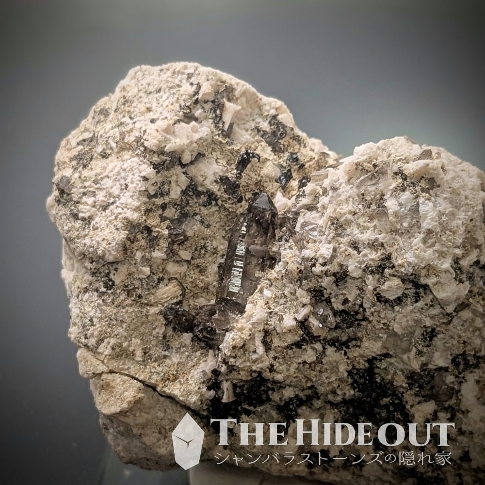 日本国産鉱物標本070 鳥取県三朝町煙水晶（スモーキークォーツ） 寂静