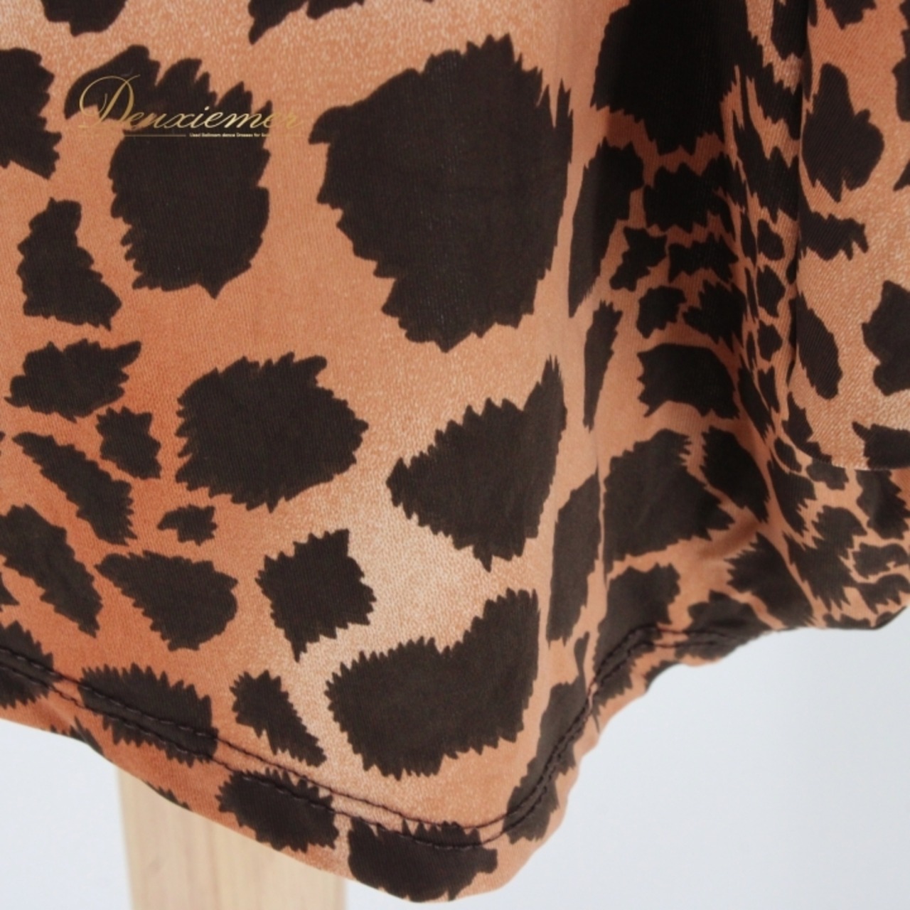 社交ダンス 衣装 スタンダード トップス レッスンウェア レディース Freshine ブラック系 ブラウン系 長袖 練習着 ジラフ柄 ロング丈 トップス レディース 用 おしゃれ ダンス服 柄物 ストレッチ 体型カバー おすすめ ダンスレッスン 用 プレゼント ギフト お祝い コーディネート ウエア ファッション アメリカ製 レディースファッション 伸縮性 軽い お揃い 派手系 運動用