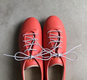 【ゴム紐で履きやすい！】一枚革で包み込むようなハンドメイドスニーカー/フラミンゴピンク