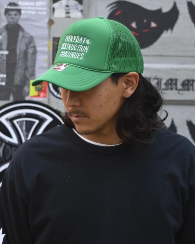 8GALLERY EVERYDAY®DESTRUCTION CONTINUES Trucker mesh cap (select