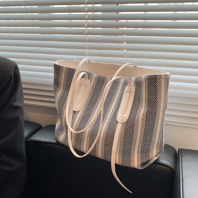 シングル トートバッグ Tiancai_Wing_Bag51581790713