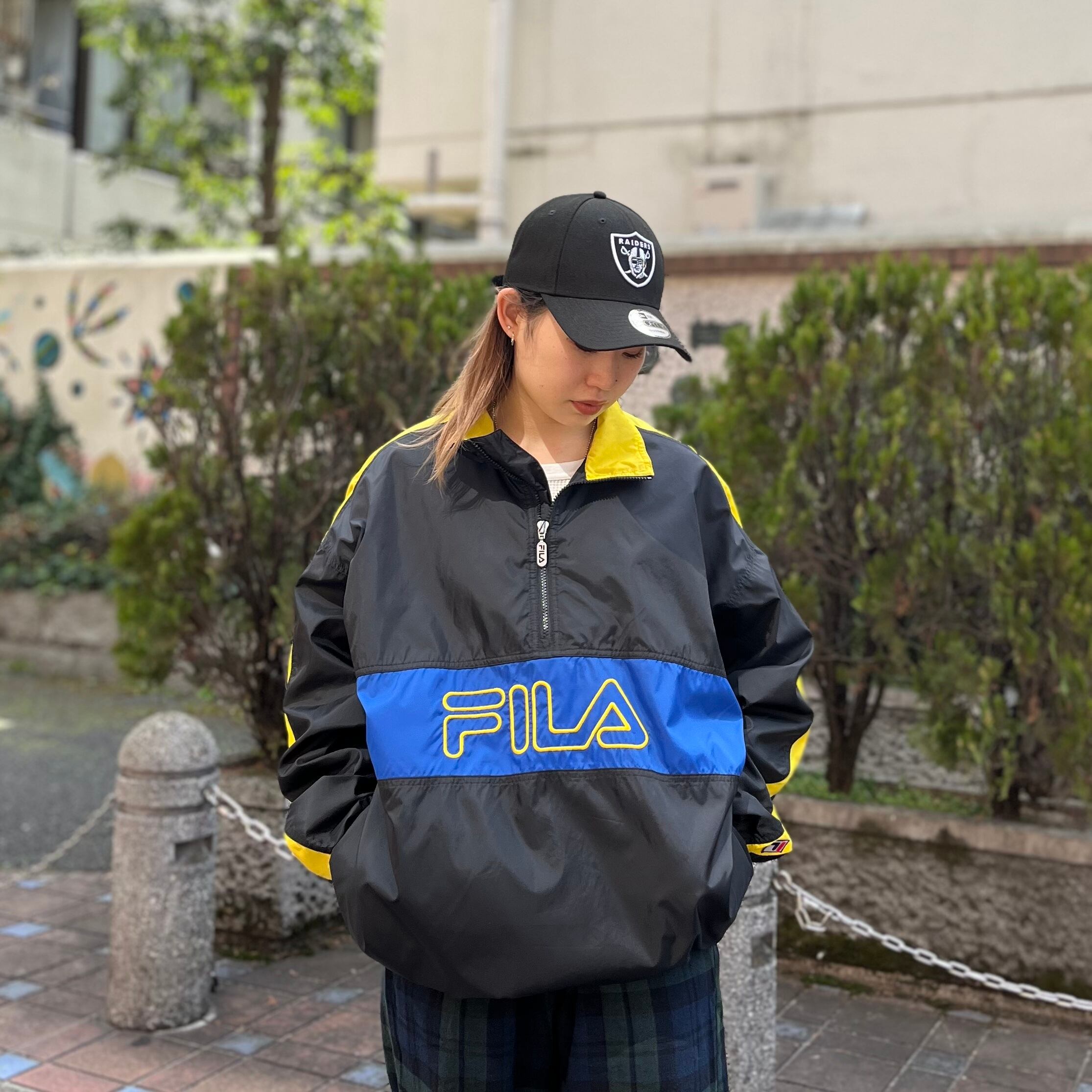 FILA ナイロンジャケット　ハーフジップ