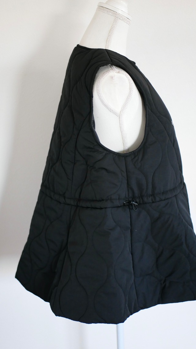 キルティングペプラムジレ