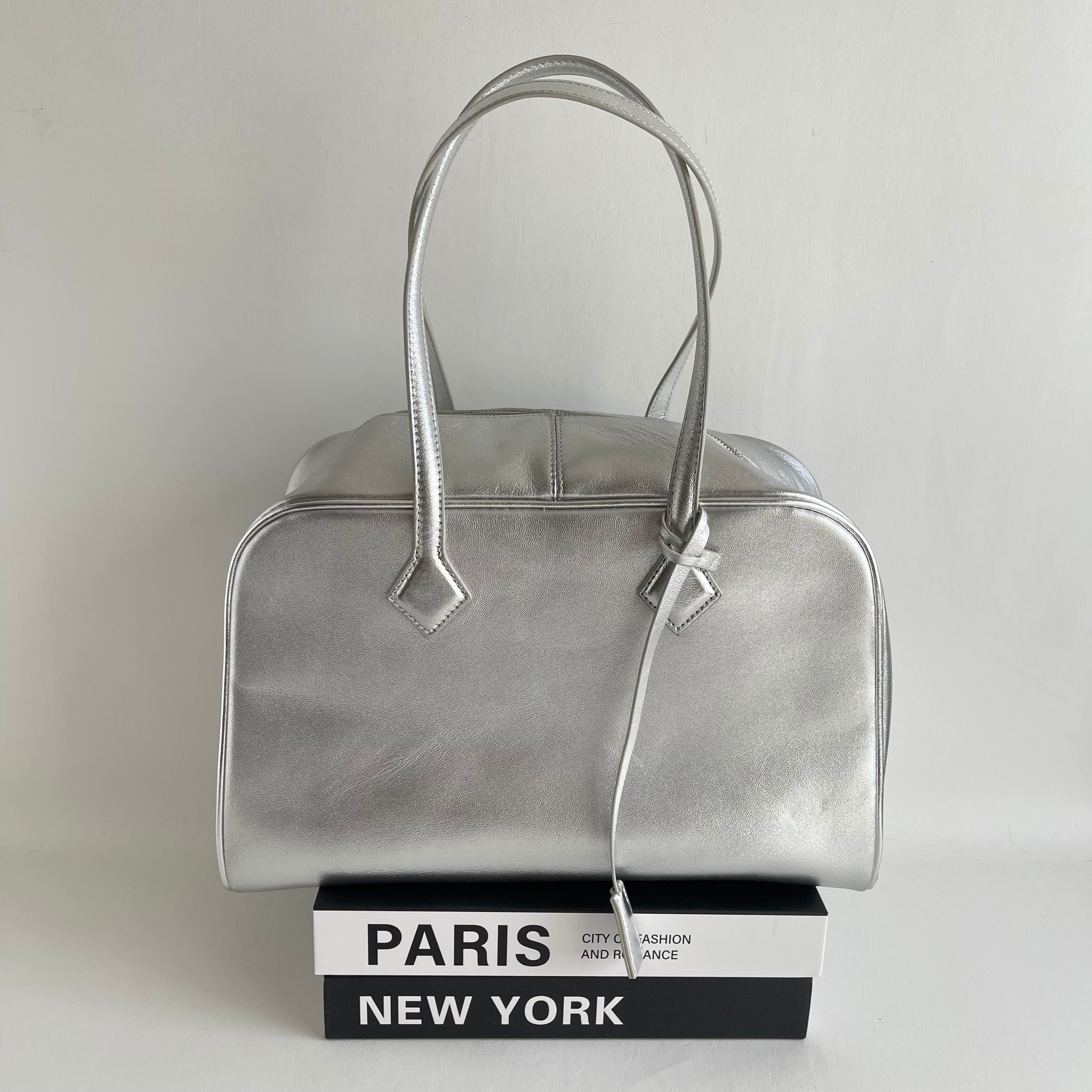 限定コレクション】Leather Boston Bag / Silver | meong blue