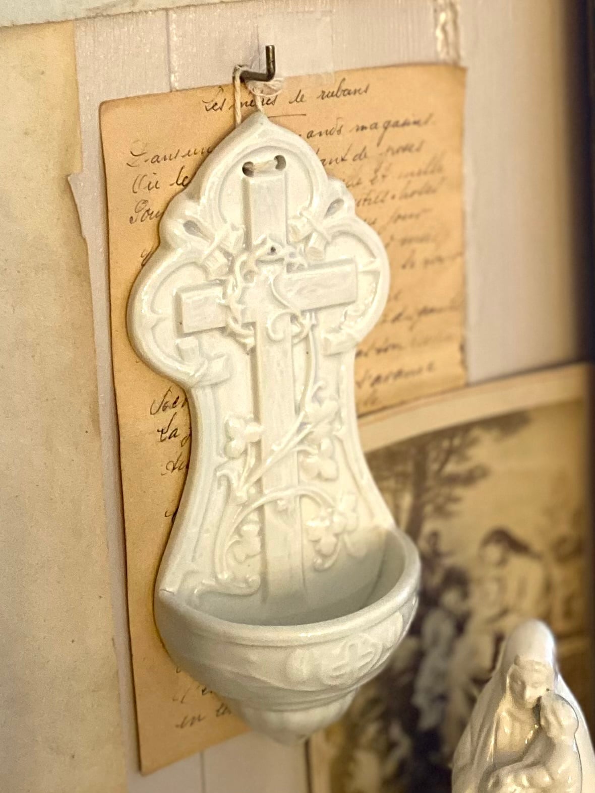 サルグミンヌ聖水盤