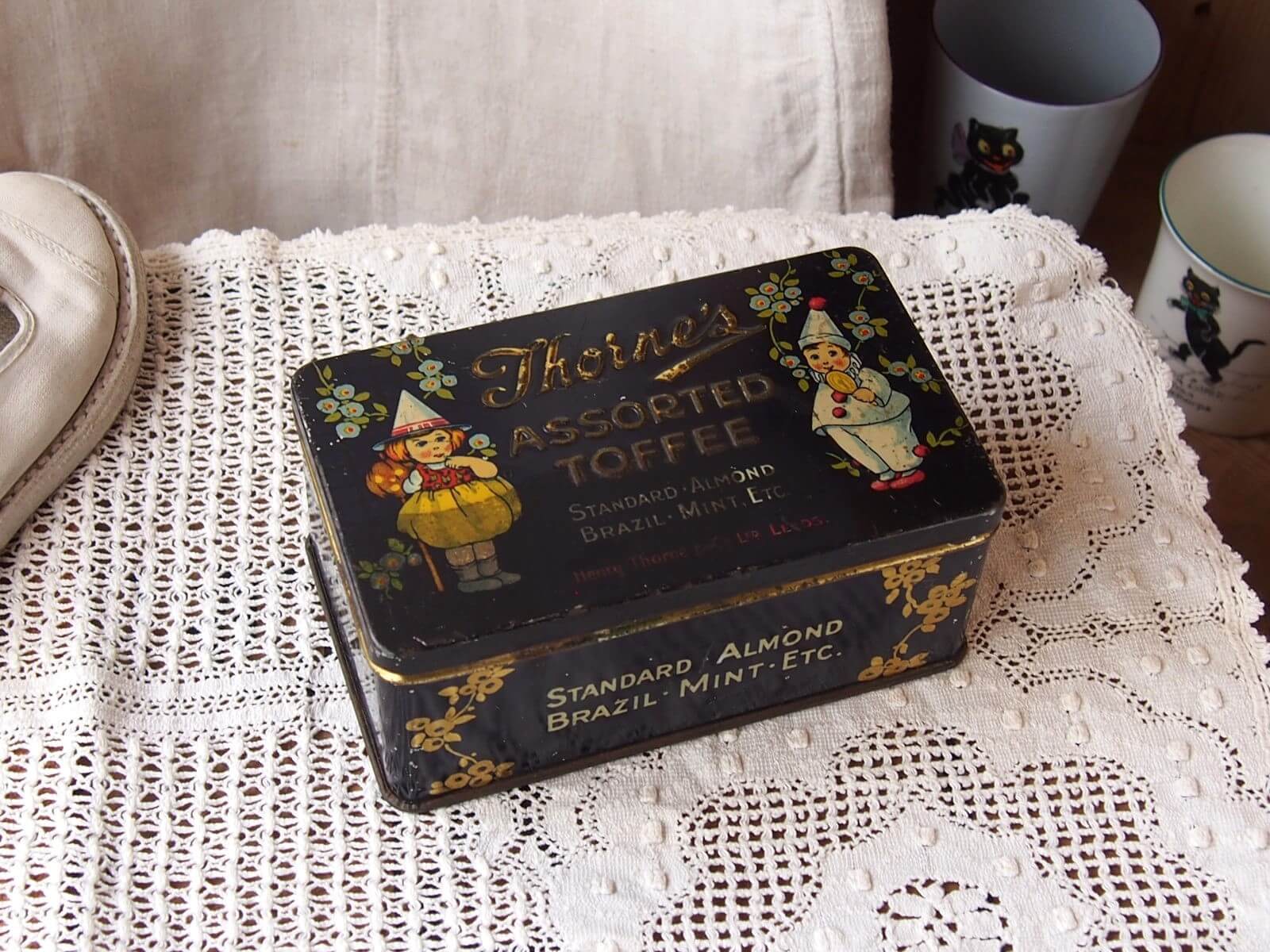 イギリスアンティーク　トフィー缶　お菓子缶　