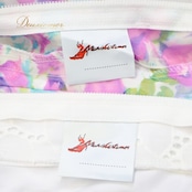 フラメンコ 衣装 マキコスチューム MAKIS COSTUMES ツーピース セットアップ 上下セット ファルダ スカート トップス エプロン 紫 白 花柄 ボランテ フリル ホワイト系 パープル系 ステージ衣装 ダンス衣装 イベント 可愛い 日本製 フラメンココスチューム ボウタイ付き フリルデザイン レディース かわいい フェミニン 舞踏用 スカートセット トップスセット 柄物