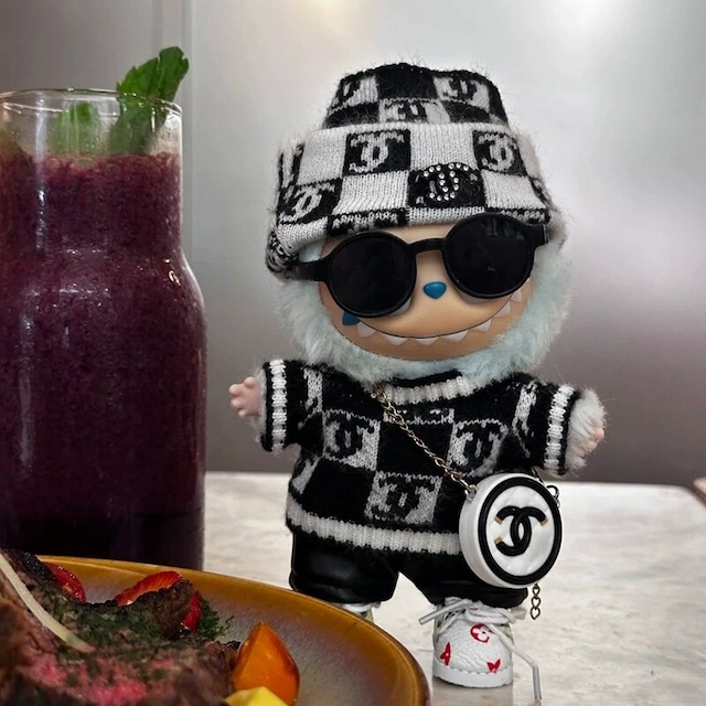 ※予約商品、新たに入荷！※話題の新作・高級感！旬なデザインでおしゃれ度抜群 ♡ レブー labubu チェスボード コーデ ドール服セット クールなフルセット 15cm17cm対応 TheMonsters