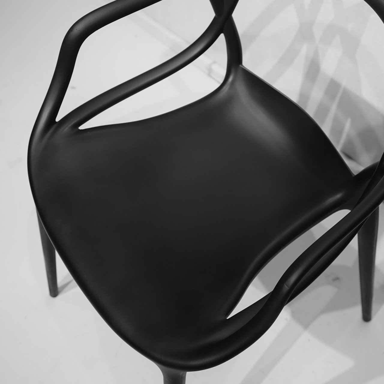 Kartell カルテル MASTERS マスターズ ダイニングチェア アウトドア 椅子 チェア 軽量 樹脂製 ブラック モダン ミッドセンチュリー