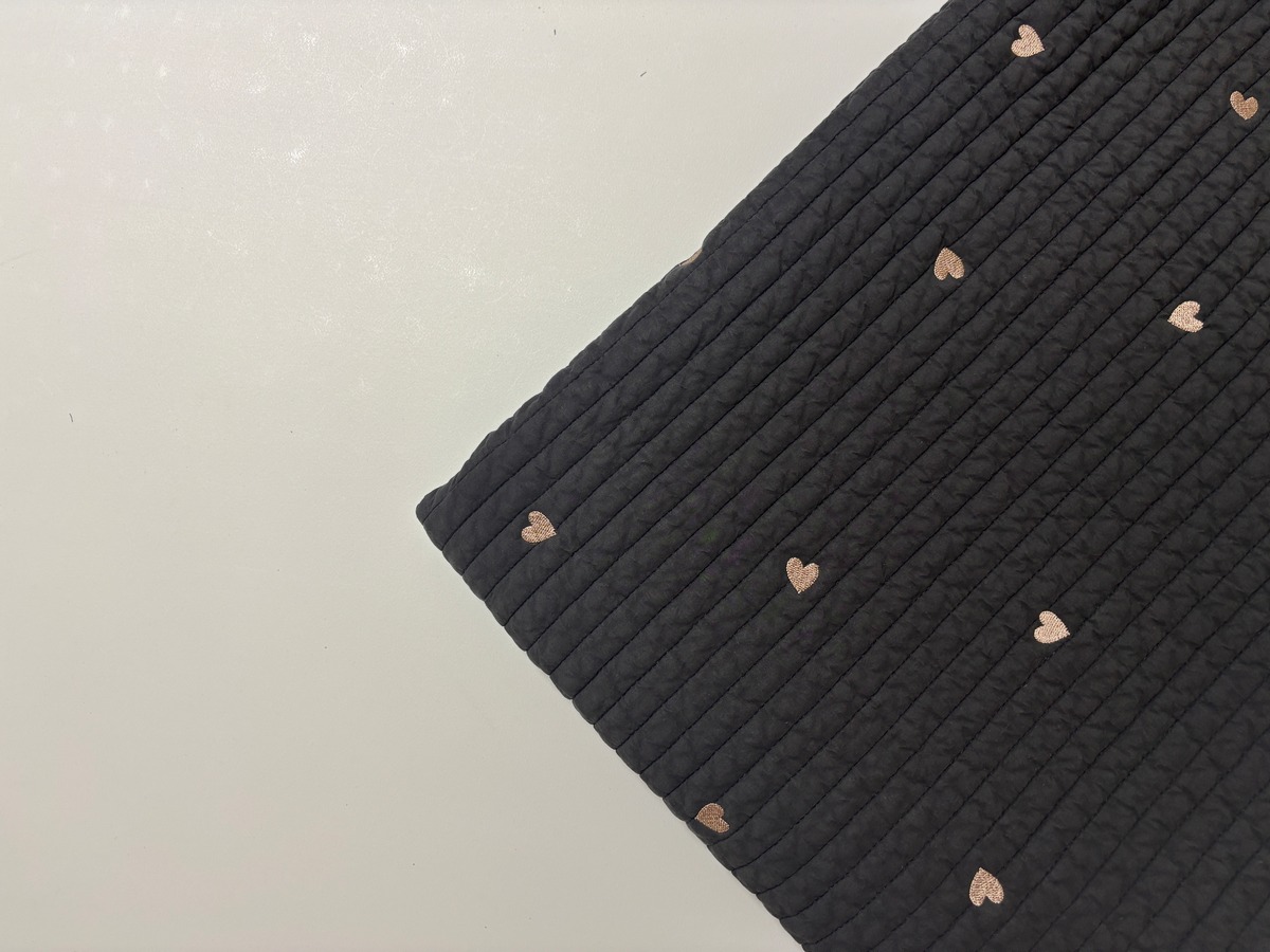 【即納】 original 真っ黒地×ハート刺繍 | ...and glow