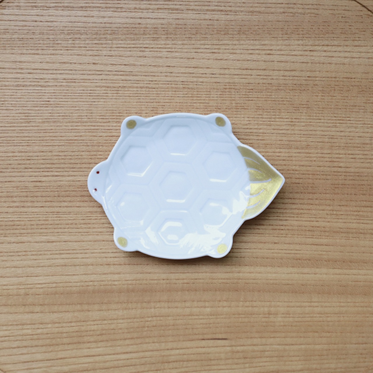 有田焼　小皿　金彩亀　8-093