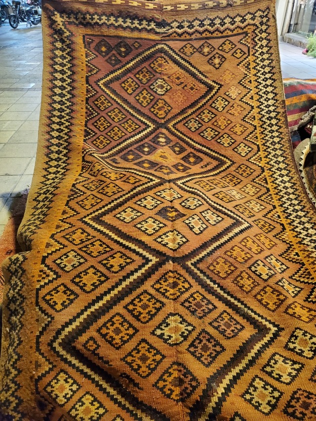 絨毯クエスト40【No.49】Kilim ※現在、こちらの商品はイランに置いてあります。ご希望の方は先ずは在庫のご確認をお願いします。