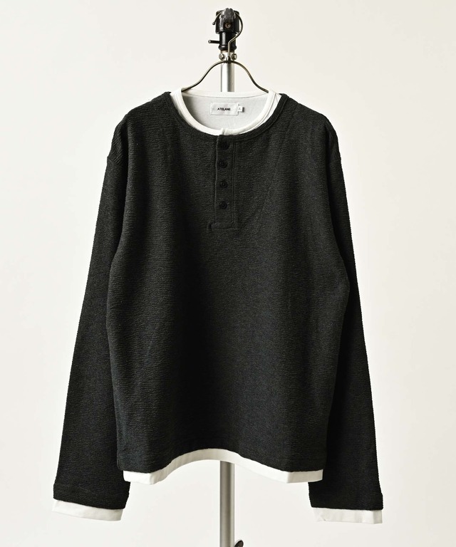 ATELANE Block Inlay + TC Jersey Fake-Layered Henley (NAV) 26A-24040