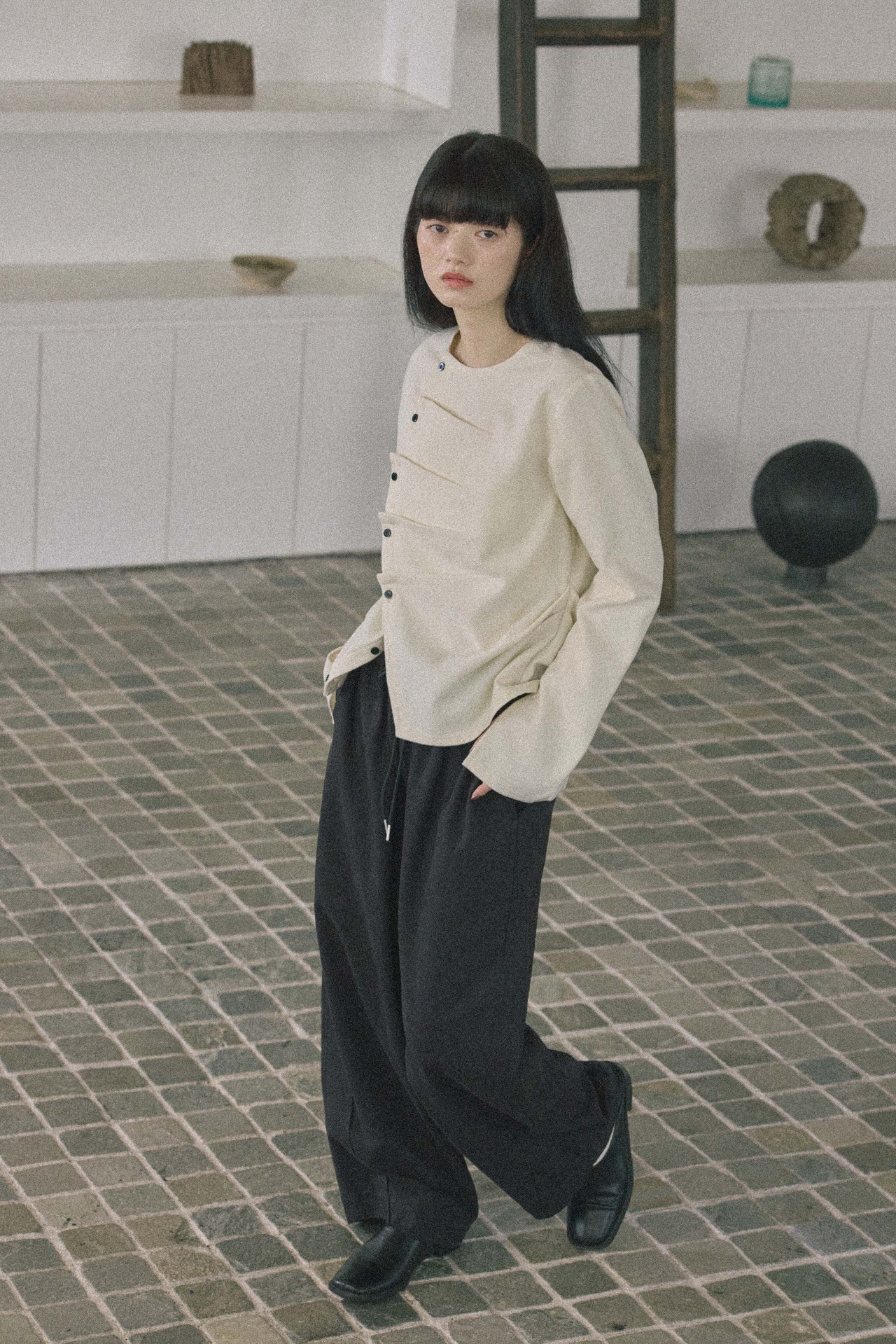 DU260708 Tuck Design Button Tops