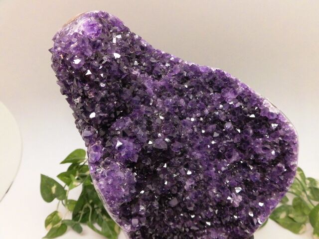 【送料無料】【高品質】 ウルグアイ産アメジスト no.1